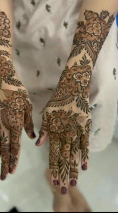 Kafif Design Full Hand Bridal, Qafif Mehndi Designs, Khafif Simple Mehndi Designs, Kafif Design Back Hand, Floral Mehendi Designs Back Hand, Bridesmaid Mehndi Designs, Mehndi Designs Kafif, Khafeef Mehndi Designs, Kafif Design Full Hand