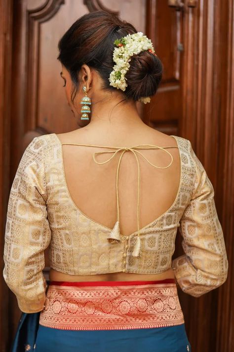 Sweetheart Neck Pot Neck Blouse Designs Back, Pot Neck Blouse Designs, Pot Neck, Kalamkari Blouse Designs, Patola Design, Sleeveless Blouse Designs, House Of Blouse, Kalamkari Blouse, Square Neck Blouse