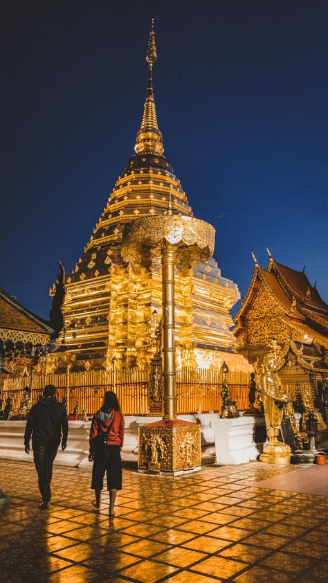 Make sure to arrive just before dawn at Wat Phrathat Doi Suthep Temple in Thailand. Not only do you beat the crowds but the temple is also illuminated very nicely! Doi Suthep, Reading City, Summer Vacation Destinations, Adventure Landscape, Holiday Places, Top Travel Destinations, World Photography, Vacation Hotel, Best Places To Travel