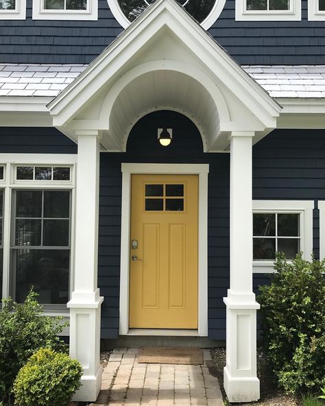 April D. Cohen on Instagram: “EEEEKK! Another house with yellow doors?!?! YASSS!” Blue House Yellow Door, Navy Blue Houses, Dark Blue Houses, Navy Houses, Navy House, Weatherboard House, Ranch House Exterior, Yellow Door, Yellow Doors