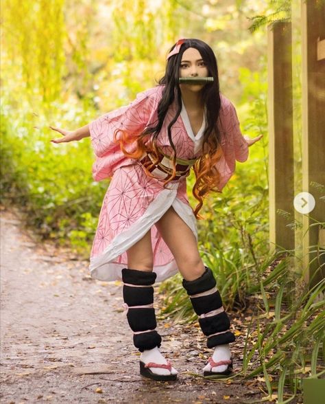 Nezuko Cosplay Photoshoot, Demon Slayer Female Characters, Nezuko Outfit, Demon Slayer Cosplays, Cool Cosplays, Nezuko Costume, Best Cosplay Ever, Anime Cosplay Ideas, Baby Cosplay