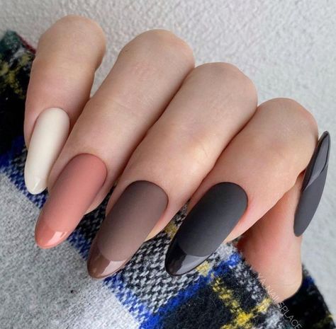 Matte Nails With Glossy Design, Grey Matte Nails, Matted Nails, Matte Nail Colors, Hands Nails, Shiny Nails Designs, Polish People, Simple Fall Nails, September Nails