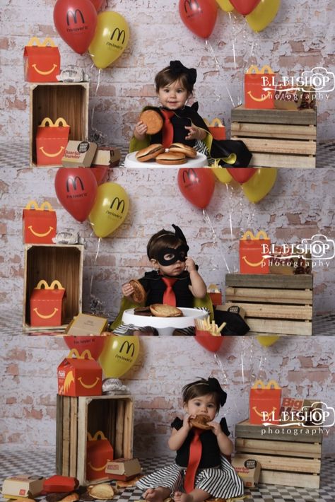 McDonalds Photoshoot 100 Foods Before 1 Photoshoot, Mcdonalds Photoshoot, 100 Foods Before 1, Hot Dog Truck, Mcdonalds Birthday Party, Brain Storming, Toddler Photoshoot, Babies Photography, Baby Cake Smash