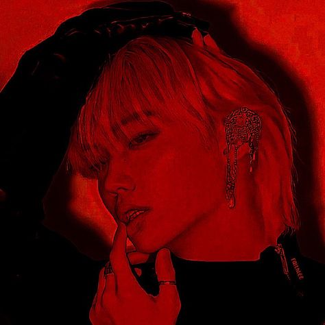 Changbin Red Aesthetic, Felix Red Aesthetic, Skz Red Aesthetic, Red Aesthetic Grunge, Red Y2k, Red Filter, Light Icon, Phone Inspiration, Red Icons:)