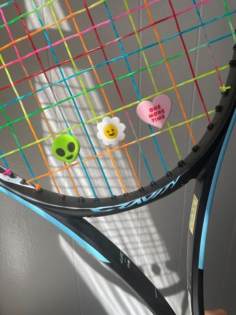 Cute Tennis Racket, Tennis Senior Pictures, Tennis Girl Aesthetic, 16th Birthday Wishes, Mode Tennis, Tennis Wallpaper, Tennis Lifestyle, Squash Rackets, Tennis Funny