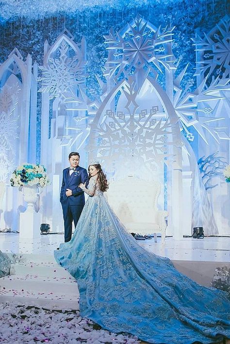 63 Top Wedding Themes In 2019 For Every Bridal Style | Wedding Forward Frozen Wedding Theme, Wedding Styles Themes, Frozen Wedding, Blue Wedding Decorations, Wedding Themes Spring, Wedding Theme Ideas, Wedding Themes Summer, Rustic Wedding Decorations, Wedding Movies