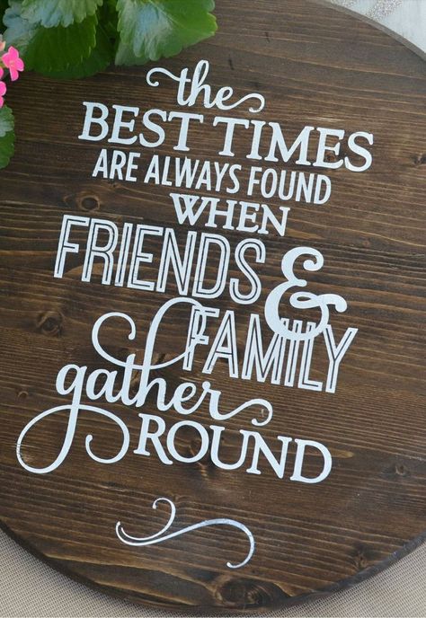 Lazy Suzanne Decor Ideas, Cricut Tray Ideas, Serving Tray Quotes, Lazy Susan Ideas, Lazy Susan Designs, Diy Lazy Susan, Round Patio Table, Round Patio, Lazy Susans