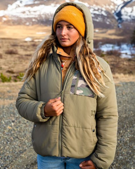 Billabong Jacket, Water Repellent Jacket, Billabong Women, Lifestyle Trends, Waterproof Jacket, Billabong, Puffer Jacket, Zip Up, Chest Pocket