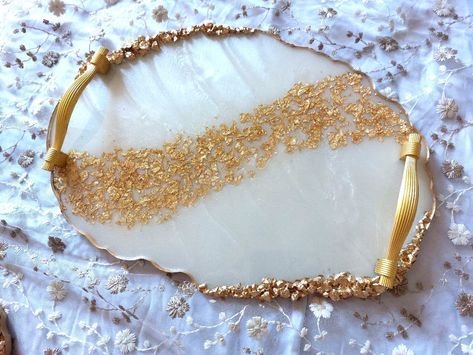 24/34white resin tray Resin Tray, Resin Ideas, Resin Crafts, Resin Art, Gold Bracelet, Tray, Quick Saves, Art