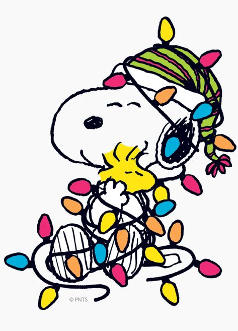 Snoopy Christmas Tree, Peanuts Gang Christmas, Woodstock Christmas, Snoopy Drawing, Charlie Brown Characters, Holiday Iphone Wallpaper, Woodstock Snoopy, Santa Claus Images, Christmas Cutouts