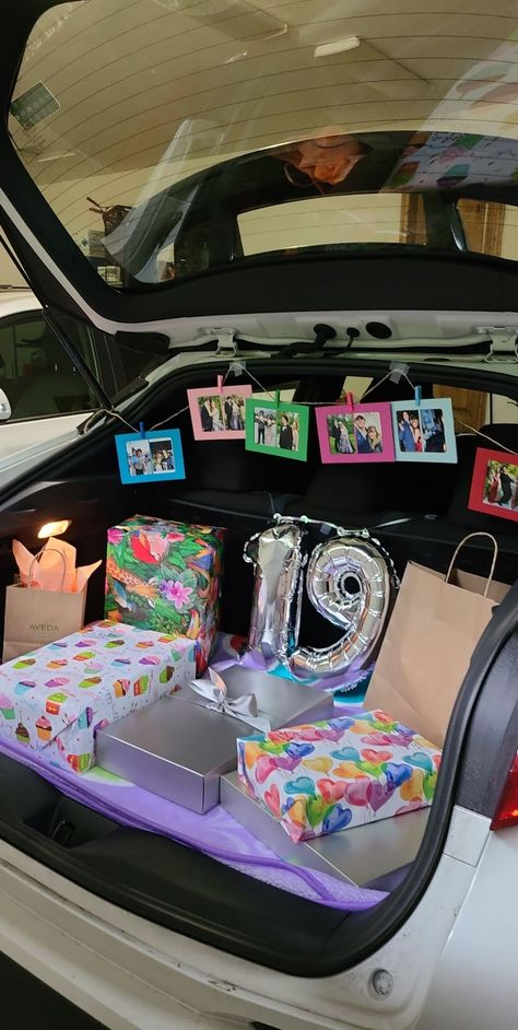 His Birthday Surprise Ideas, Boyfriends Birthday Ideas Surprise, Car Birthday Surprise For Boyfriend, Bf Bday Surprise, Birthday Surprise For Friend, Couple Surprise Ideas, 28 Gifts For 28 Birthday For Him, Surprise Birthday Party For Boyfriend, Small Birthday Surprise Ideas