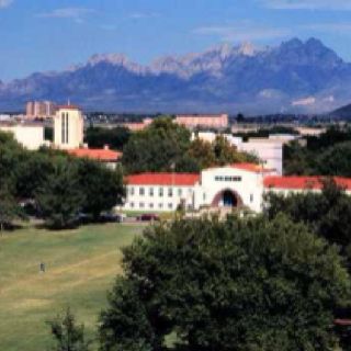 NMSU in Las Cruces NM Desert City, New Mexico Style, New Mexico State University, Study Hall, New Mexico Homes, Sea To Shining Sea, Land Of Enchantment, Gorgeous Sunset, Alma Mater