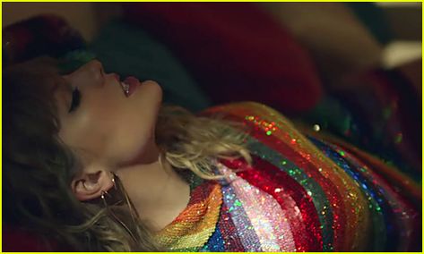 Taylor Swift Rainbow Dress, Taylor Swift Rainbow, Taylor Swift Music Videos, Taylor Swift Web, End Game, Taylor Swift Music, Music Quotes Lyrics Songs, Music Video Song, Taylor Swift Videos