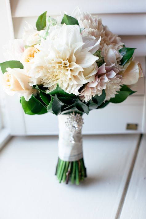 white dahlia and rose bouquet, photo by @Denise Birdsong of Modern Love Photography Dahlia Rose Bouquet, Bridesmade Bouquet, White Dahlia Bouquet, Ranunculus Bridal Bouquet, Wedding Bouquets White, Dahlia Bridal Bouquet, Dahlia Wedding Bouquets, Chrysanthemum Wedding, Dahlias Wedding