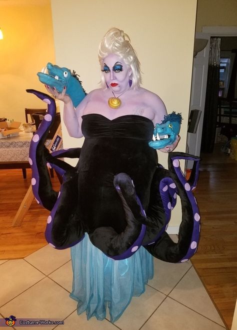 Diy Tentacles Costume, How To Make Ursula Tentacles, Ursula Eels, Ursula Costume Diy, Disney Witches, Aquarium Party, Sea Witch Costume, Ursula Cosplay, Ursula Costume