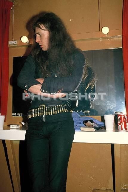 Fast Eddie Clarke Eddie Clarke, Guitar Players, Guitar Player, Bass Guitar, Heavy Metal, Bass, Guitar, Beer, Pants