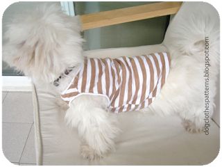 dog T shirt patterns free Free Dog Clothes Patterns, Homemade T Shirts, Diy Dog Sweater, Dog Clothes Diy, T Shirt Pattern, Dog Clothes Patterns, Dog Projects, Dog Clothing, Dog Crafts