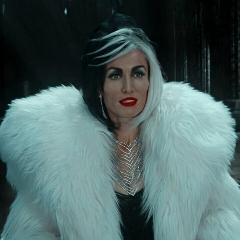 Cruella Deville Once Upon A Time, Once Upon A Time Cruella, Cruella 2021, Ouat Characters, Cruella Deville, Moda Vintage, Disney Villains, Once Upon A Time, Ariana Grande