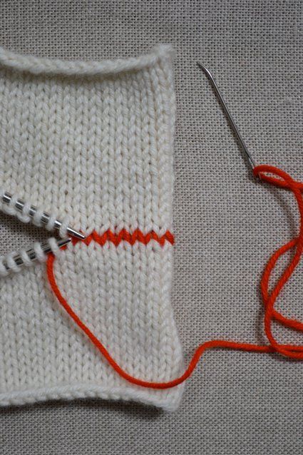 Kitchener Stitch, Couture Invisible, Purl Bee, Knitting Help, Stitch Tutorial, Knitting Instructions, How To Purl Knit, Diy Knitting, Knitting Tutorial