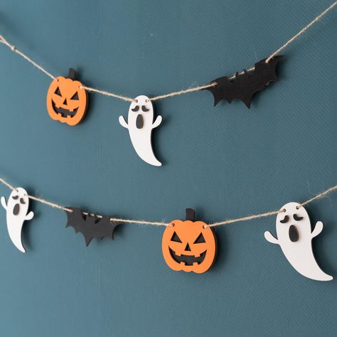 Add a touch of eerie charm to your Halloween celebrations with our Halloween Ghost Garlands. This spooky decor features vintage gothic ghosts and wooden bat garlands, perfect for creating a Gothic home decor vibe. Elevate your mantle decor and Halloween banner with these ghost decorations for a memorable, hauntingly beautiful display. These Halloween Ghost Garlands are 100% handcrafted with High Quality Plywood. DETAIL: - Total length (when stretching):  + 23.6" ~ 60cm (1 ghost + 1 bat + 1 pumpk Spooky Garland, Bat Garland, Boho Ghost, 2 Ghosts, 3 Ghosts, Ghost Garland, Halloween Girlande, Handmade Garland, Bat Decorations