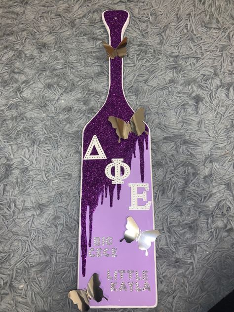 Purple Paddle Sorority, Butterfly Paddle Sorority, Big Little Sorority Paddles, Big Little Paddles Sorority Ideas, Greek Paddles Sorority, Frat Paddles, Sorority Paddles Ideas, Paddle Sorority Big, Paddle Sorority