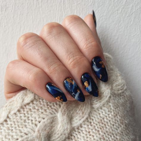 Dark gel polish, summer nails, winter nails, diy easy nails rubber base gel polish color cute nails 2023 nails Navy Blue Fall Nail Designs, Fall Nails Navy, Midnight Blue Nails Design, Navy Blue Nail Designs, Blue Gold Nails, Dark Color Nails, November Nails Fall, Ball Nails, Nail Journey