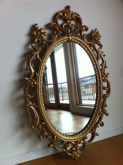 Circle Mirrors, Gold Ornate Mirror, Vintage Gold Mirror, Mid Century Hollywood, Vintage Photo Frames, Gsxr 600, Ornate Mirror, Casa Vintage, Grey Home Decor