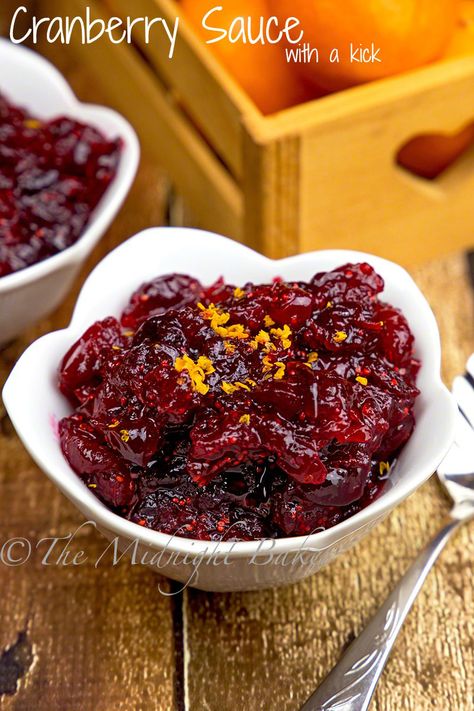 Cranberry Sauce Cranberry Orange Sauce, Canned Cranberry Sauce, Homemade Cranberry Sauce, Thanksgiving Desserts Easy, Cranberry Sauce Recipe, Cranberry Sauce Homemade, Pumpkin Roll, Cream Cheese Spreads, Holiday Meal