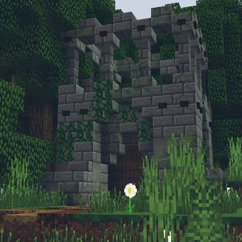 Minecraft Jungle Ruins, Minecraft Dungeon Entrance, Minecraft Ruins Ideas, Minecraft Empire, Minecraft Ruins, Entrance Minecraft, Jungle Castle, Dungeon Entrance, Minecraft Dungeon