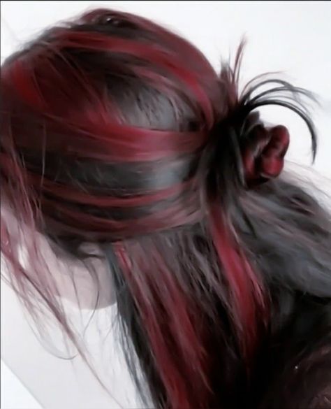 Black And Red Hair Aesthetic, Hair Dye Asian, Red Hair Aesthetic, Black And Red Hair, Tattoo Fe, Wash My Hair, Mod Hair, Hair Dyed, Ash Hair Color