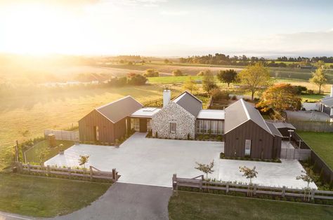 Calming Interiors, Farmhouse Exterior Design, Driveway Design, Event Decoration, Farmhouse Exterior, Exterior House, Dream House Exterior, The Master, House Designs