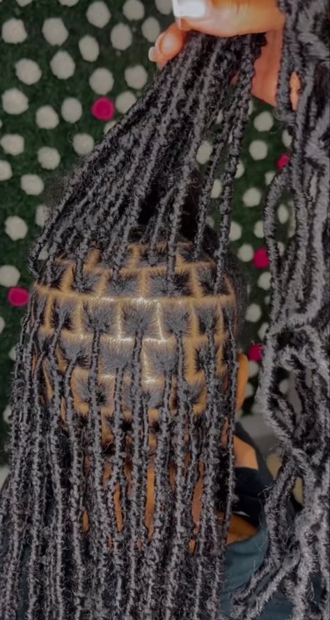 Fox Locks, Trip Hairstyles, Peekaboo Locs, Peekaboo Braids, Braiding Ideas, Soft Locs, Loc Hairstyles, New Hair Do, Feed In Braids Hairstyles