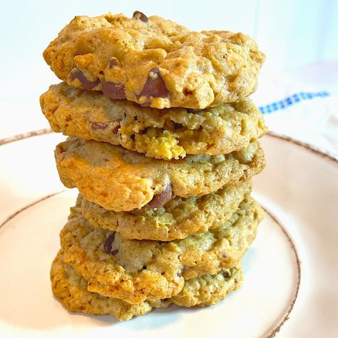 Whole Wheat Cookie with Oats Chips and Pecans - Fit As A Fiddle Life Mediterranean Cookies, Woe Recipes, Whole Wheat Cookies, Mediterranean Diet Snacks, Mediterranean Snacks, Mediterranean Desserts, Easy Mediterranean Recipes, Mediterranean Diet Food List, Healthy Protein Bars