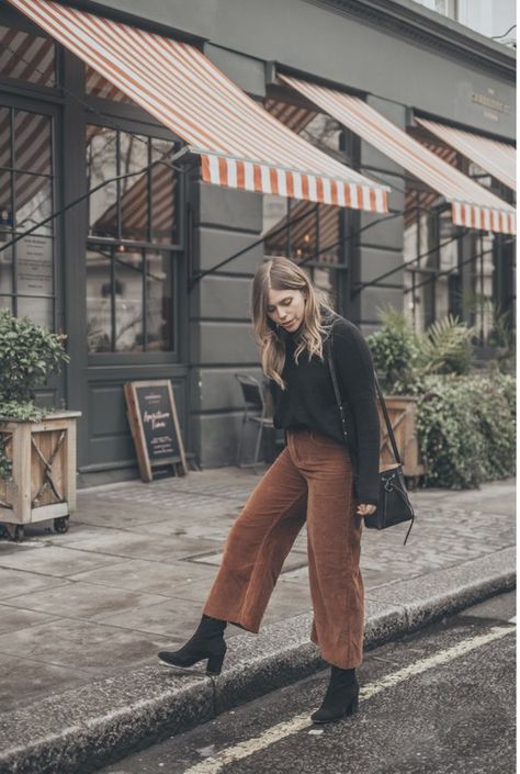 Fashion Hippie, Populaire Outfits, Neue Outfits, Brown Pants, Casual Work Outfits, Outfit Inspo Fall, Fall Fashion Outfits, Business Casual Outfits, Work Attire