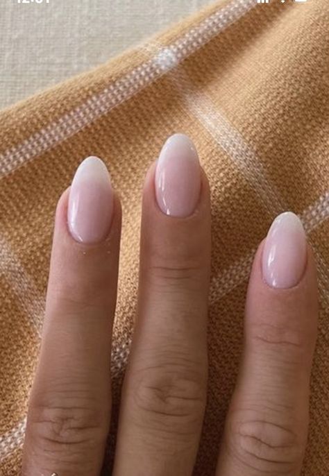 Basic Short Nail Designs, Basic French Tip Nails, Smink Inspiration, Basic Nails, Casual Nails, Her Nails, Cute Gel Nails, Round Nails, Neutral Nails