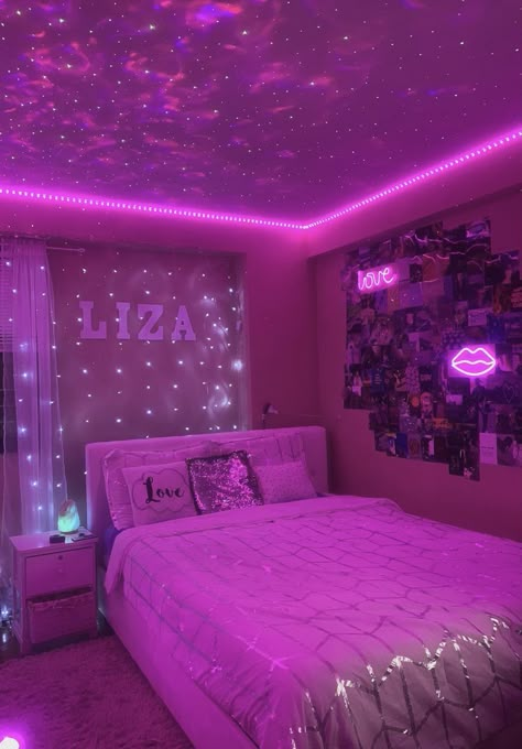 Neon Room Ideas Bedrooms, Ideas Para Decorar Cuartos Juveniles, Led Lights Bedroom Ceiling, Dorm Room Lights, Lights For Room, Pink Dorm Rooms, Neon Bedroom, Led Bedroom, Cool Room Decor