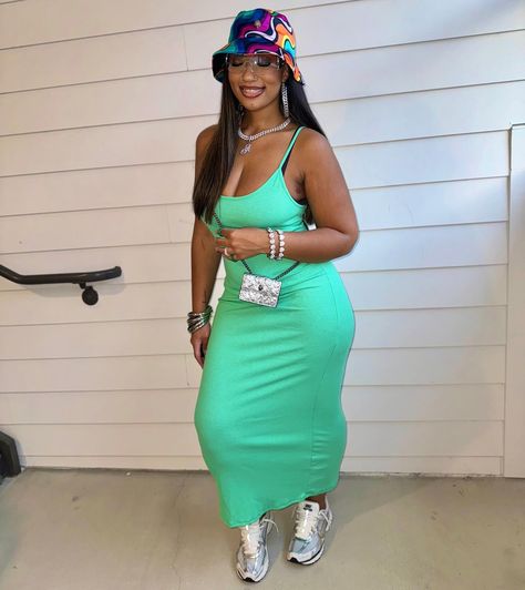 ashlee nicole | 🅿️rettiest problem @FashionNovaCurve 👗: Stella Ribbed Maxi Dress | Instagram Summer Outfit With Sneakers, Dress And Sneakers Outfit Casual, Summer Sneakers Outfit, Chilled Outfits, Wardrobe Renovation, Cookout Outfit, Cruise Fits, Travel Attire, Dress And Sneakers Outfit