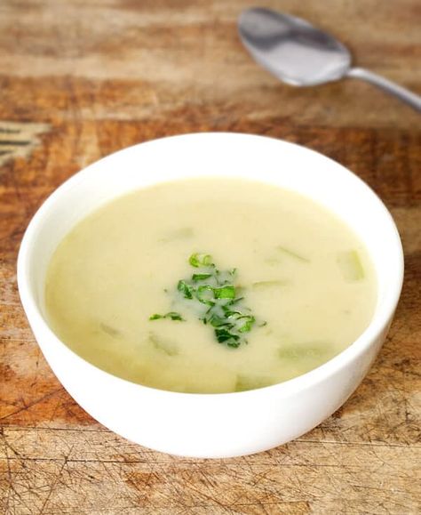 Get this easy, creamy and comforting recipe for Potato Celery Soup from Pickled Plum, with Step by Step photo recipe. Soup Recipes With Potatoes, Cream Of Celery Soup Recipes, Celery Potato Soup, Celery Soup Recipes, Recipes With Potatoes, Soup Recipe Healthy, Cream Of Celery, Cream Of Celery Soup, Celery Soup