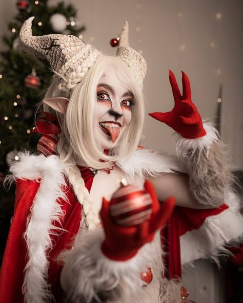 Krampus Cosplay Female, Krampus Party Ideas, Scary Christmas Costume, Lady Krampus Costume, Krampus Makeup Women, Female Krampus Cosplay, Krampus Costume Women, Krampus Outfit, Krampus Photoshoot