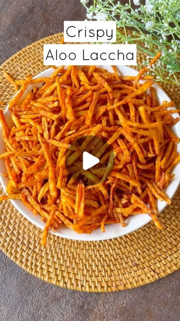 Airfryer Baking, Airfryer Chips, Aloo Chips, Crispy Potato Chips, Chilli Potato, Aloo Recipes, Red Chilli Powder, Quick Easy Snacks, Easy Snack Recipes