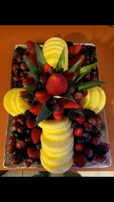 First Communion Fruit Tray, Easter Fruit Arrangements, Desserts For First Birthday Party, First Communion Brunch Ideas, First Communion Food Ideas, Easter Fruit Tray, Easter Fruit, Easter Party Food, Fruit Platter Designs