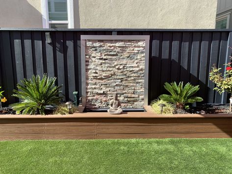 Yard Upgrades, Front Yard Fountain, Waterfall Outdoor, Fence Repair, Outdoor Wall Fountains, Water Wall Fountain, Compound Wall Design, Small Courtyard, Fence Plants