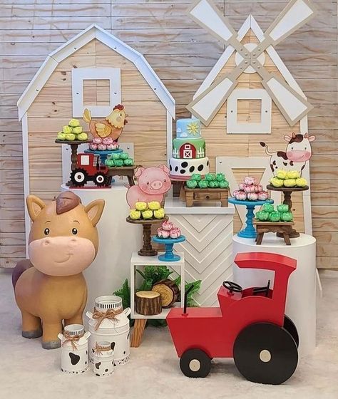 Farm Birthday Cakes, Fiesta Mickey Mouse, Country Baby Shower, Farm Theme Birthday, Farm Baby Shower, Farm Animals Birthday Party, Cowboy Baby Shower, Cowboy Birthday Party, Barn Parties