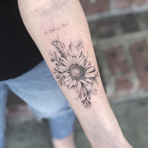 Arm Sunflower Tattoo, Forearm Sunflower Tattoo, Sunflower Tattoo Forearm, Sunflower Tattoo Arm, Sun Alchemy, Sunflower Tattoo Black And White, Sunflower Tattoo Black, Shoulder Sunflower Tattoo, Tattoo Ideas Sunflower