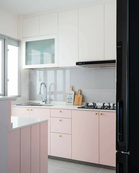 Pastel Kitchen Cabinet, Pink And White Kitchen Cabinets, Pastel Pink Kitchen Cabinets, Pastel Kitchen Cabinets, Dapur Pink, Kitchen Cabinets Singapore, Pastel Pink Kitchen, Pink And Grey Kitchen, Road Schooling