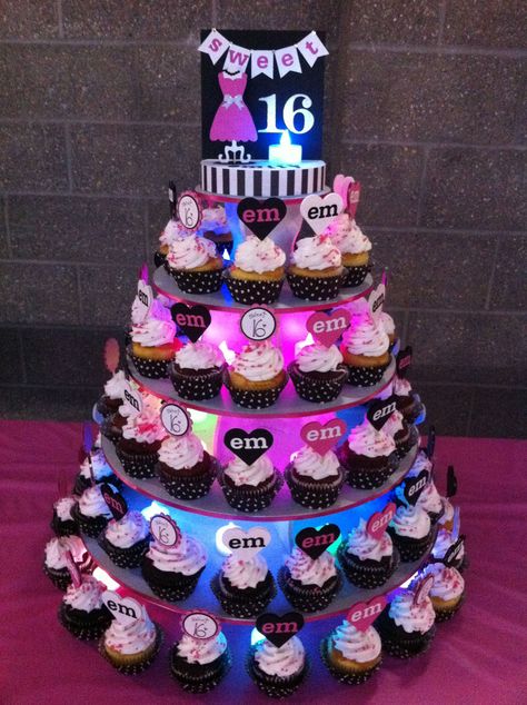 Sweet 16 Glowing 5 Tier Round Cupcake Tower: http://www.thesmartbaker.com/5-tier-round-cupcake-tower/ Sweet 16 Cupcakes, Neon Party Decorations, Sweet 16 Party Themes, Burgundy Wedding Cake, Cake Tower, Sweet 16 Birthday Cake, Cupcake Birthday Cake, 16 Cake, 16 Birthday Cake