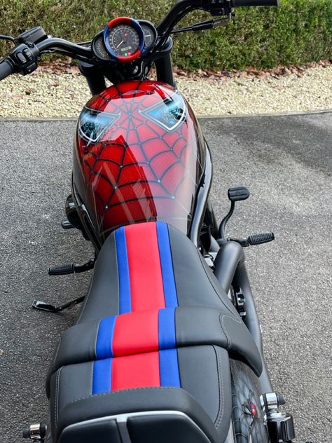 Spiderman Motorcycle, Spiderman Car, Spiderman Outfit, Motos Yamaha, Baby Spiderman, Car Interior Diy, Spiderman Gifts, Motorcycle Aesthetic, Spiderman Theme