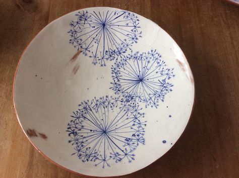 Dandelion Pottery Painting, Dandelion Pottery, Diy Pottery Painting, Pottery Painting Designs, Pottery Handbuilding, Pottery Glazes, Pottery Crafts, Diy Pottery, Pottery Classes