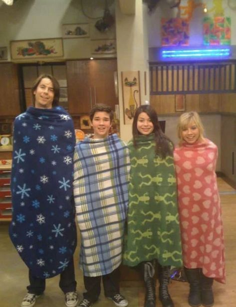 Icarly Cast, Icarly And Victorious, Sam & Cat, Sam And Cat, Childhood Memories 2000, Nickelodeon Shows, Icarly, The Cast, Best Shows Ever