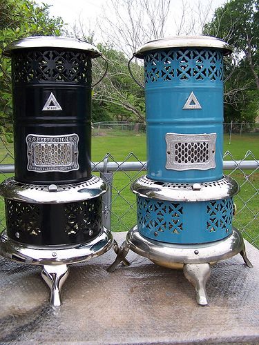 Perfection #630 Black &Blue Enamel | jim siver | Flickr Antique Wood Stove, Oil Stove, Parlour Stove, Diy Heater, Kerosene Heater, Pot Belly Stove, Oil Heater, Old Stove, Stove Heater